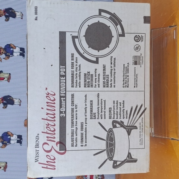 West Bend The Entertainer 3-quart electric plug 8 fondue forks red fondue pot - Picture 2 of 7